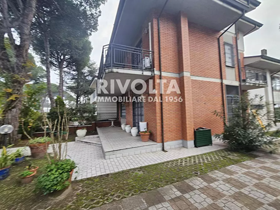 Immagine 12 di Villa in vendita  in Viale Antonio Gramsci a Cervia