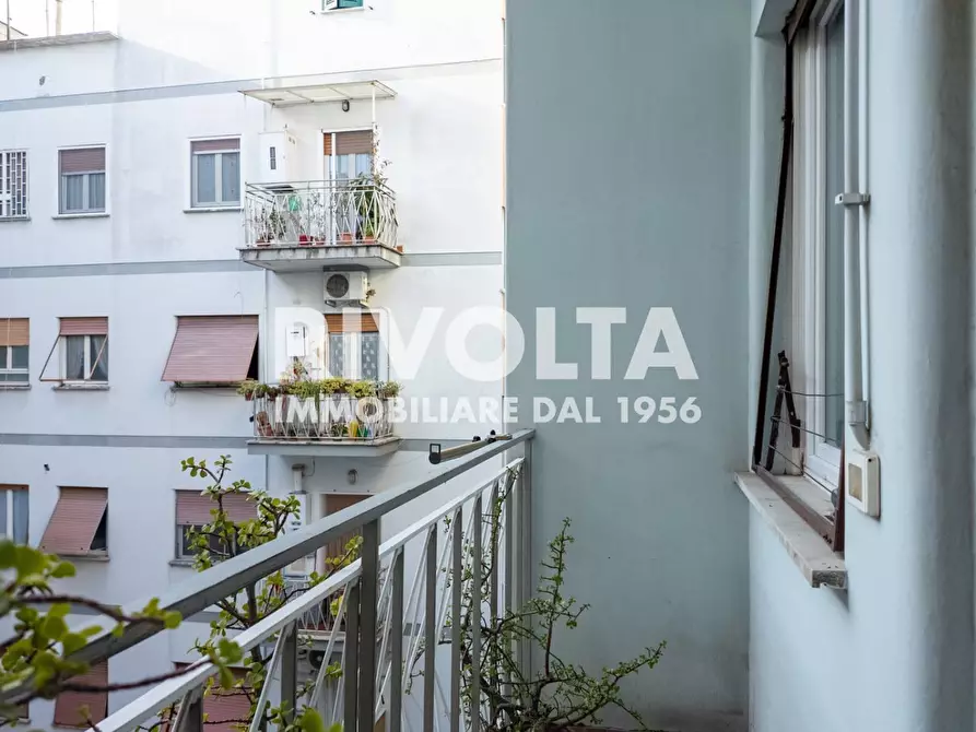 Immagine 19 di Appartamento in vendita  in Via Vittorio Spinazzola a Roma