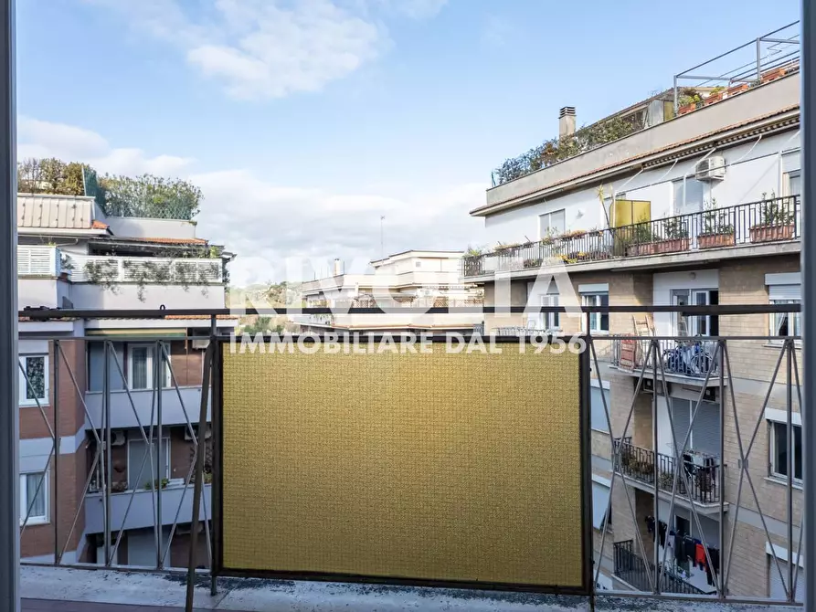 Immagine 24 di Appartamento in vendita  in Via Vittorio Spinazzola a Roma