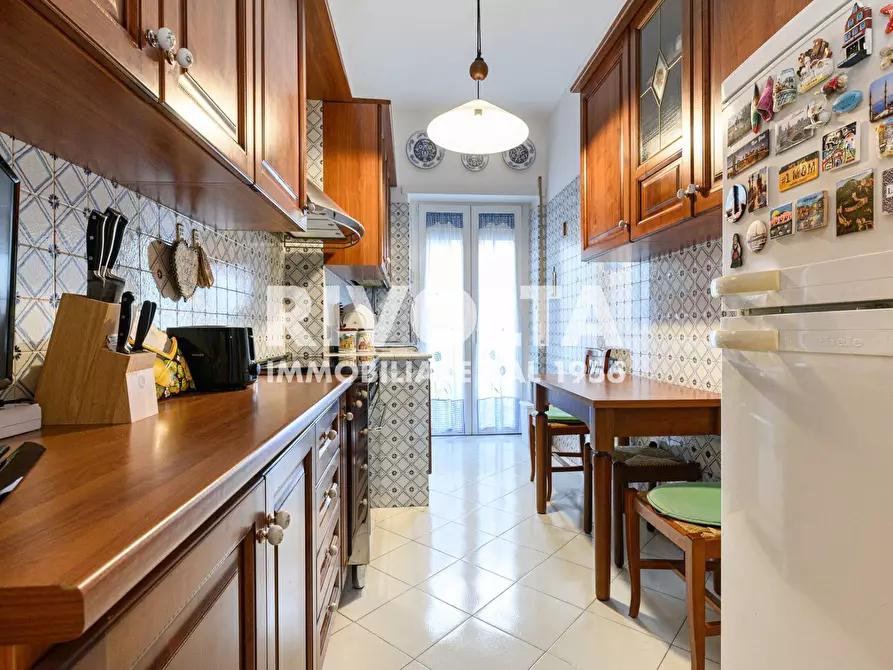 Immagine 8 di Appartamento in vendita  in Via Vittorio Spinazzola a Roma