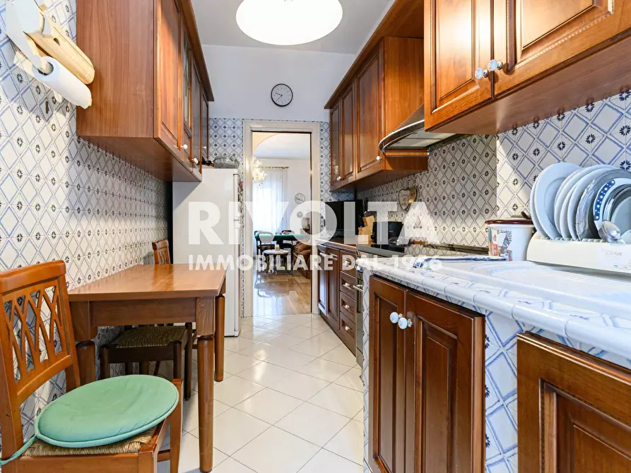 Immagine 13 di Appartamento in vendita  in Via Vittorio Spinazzola a Roma