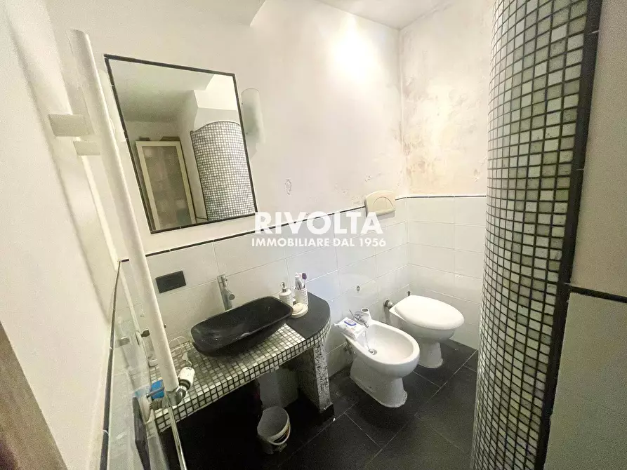 Immagine 4 di Appartamento in vendita  in vibio mariano a Roma