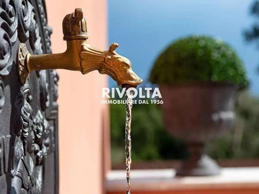 Immagine 11 di Villa in affitto  in Via Della Merluzza a Roma