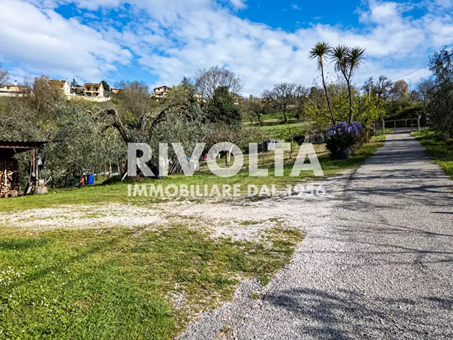 Immagine 30 di Villa in vendita  in via roma a Forano