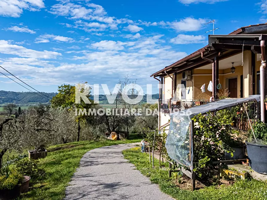 Immagine 32 di Villa in vendita  in via roma a Forano