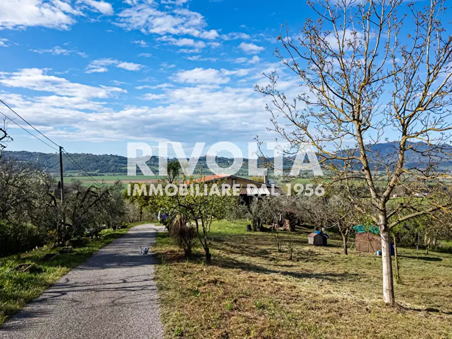 Immagine 34 di Villa in vendita  in via roma a Forano