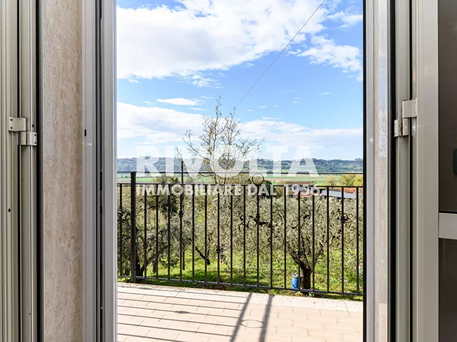 Immagine 49 di Villa in vendita  in via roma a Forano