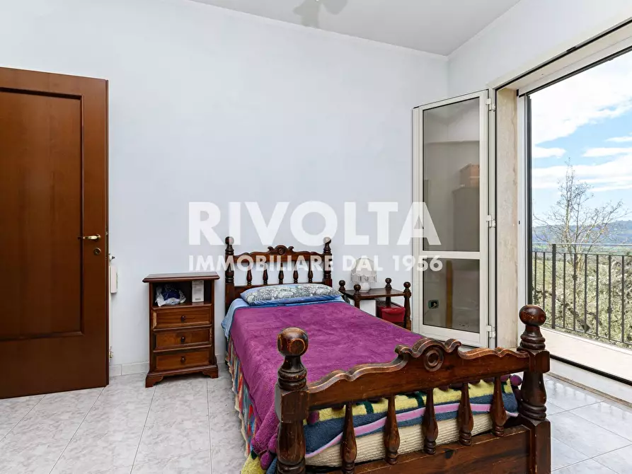 Immagine 10 di Villa in vendita  in via roma a Forano