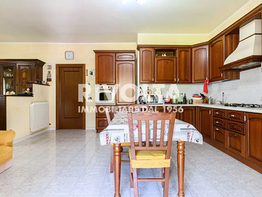 Immagine 8 di Villa in vendita  in via roma a Forano