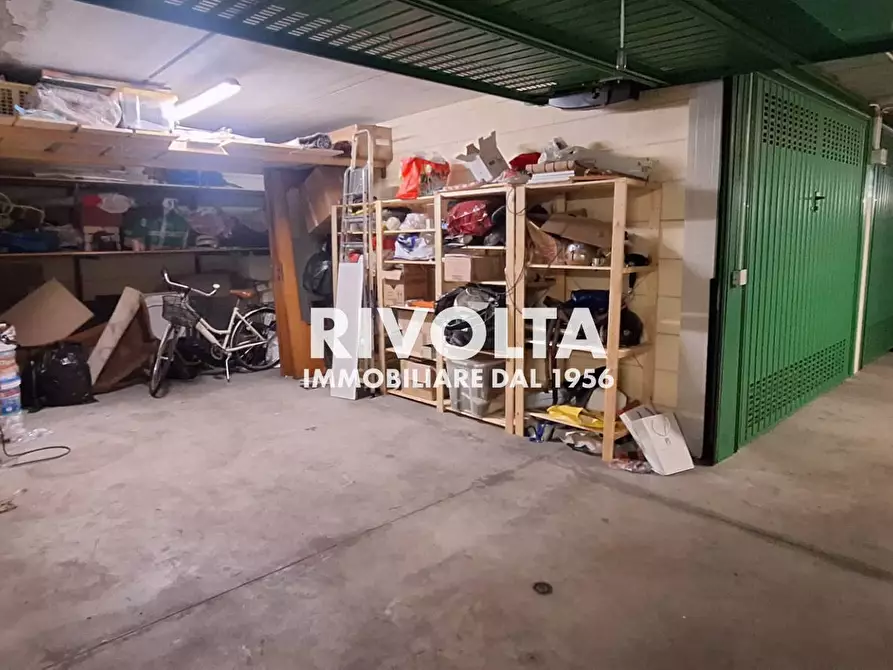 Immagine 4 di Box auto in vendita  in Via Angelo Di Pietro a Roma