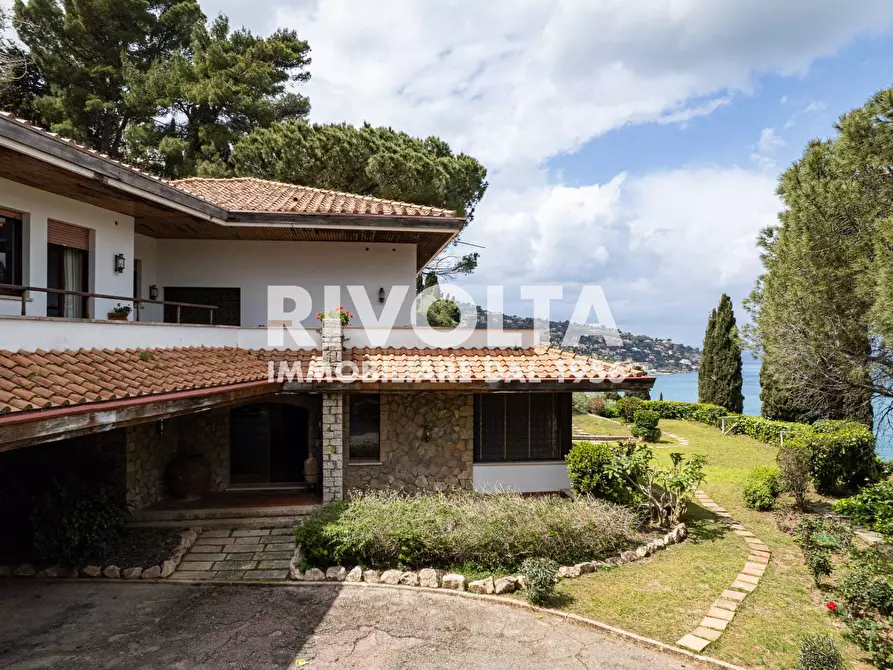 Immagine 4 di Villa in vendita  in Via Discesa Del Valle a Monte Argentario