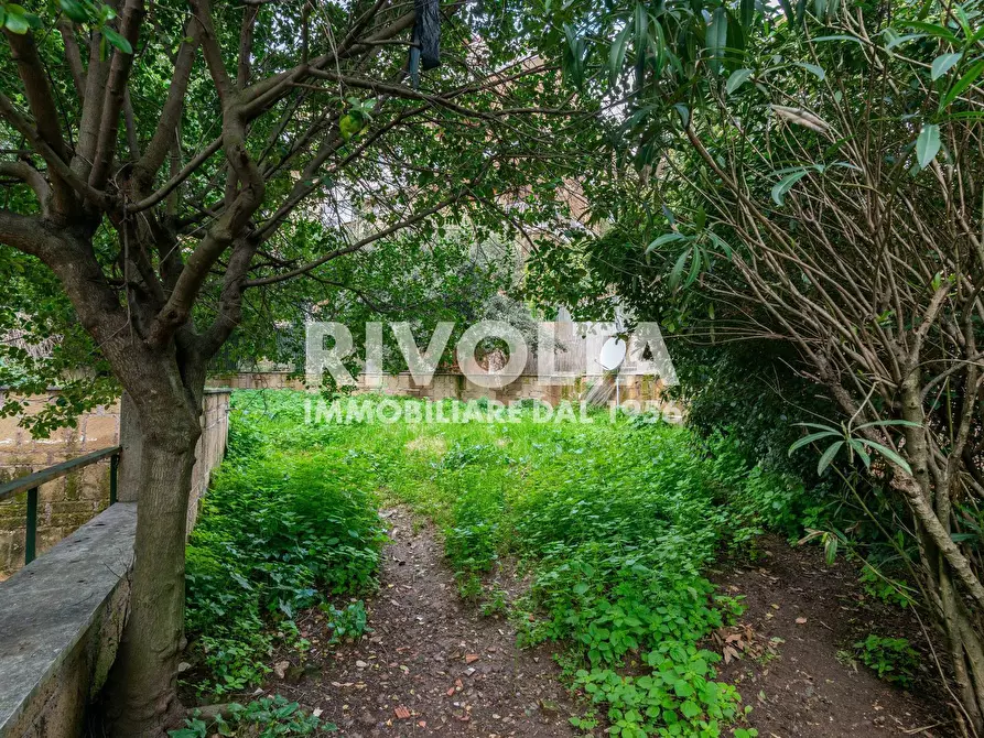 Immagine 14 di Appartamento in vendita  in Via Andrea Giardina a Roma