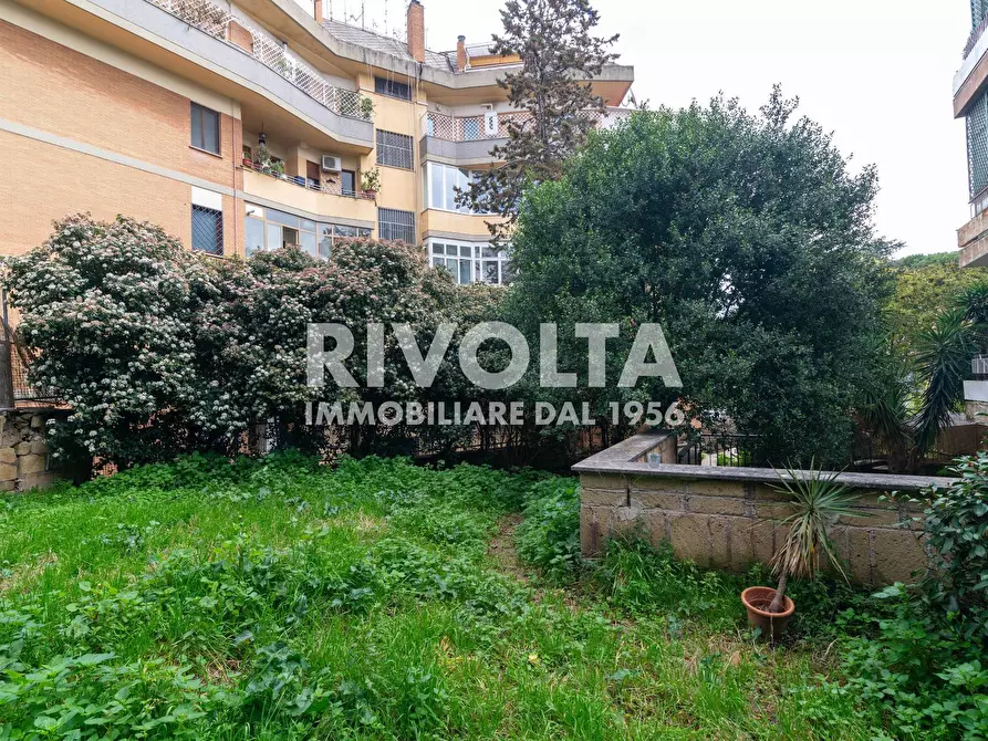 Immagine 18 di Appartamento in vendita  in Via Andrea Giardina a Roma