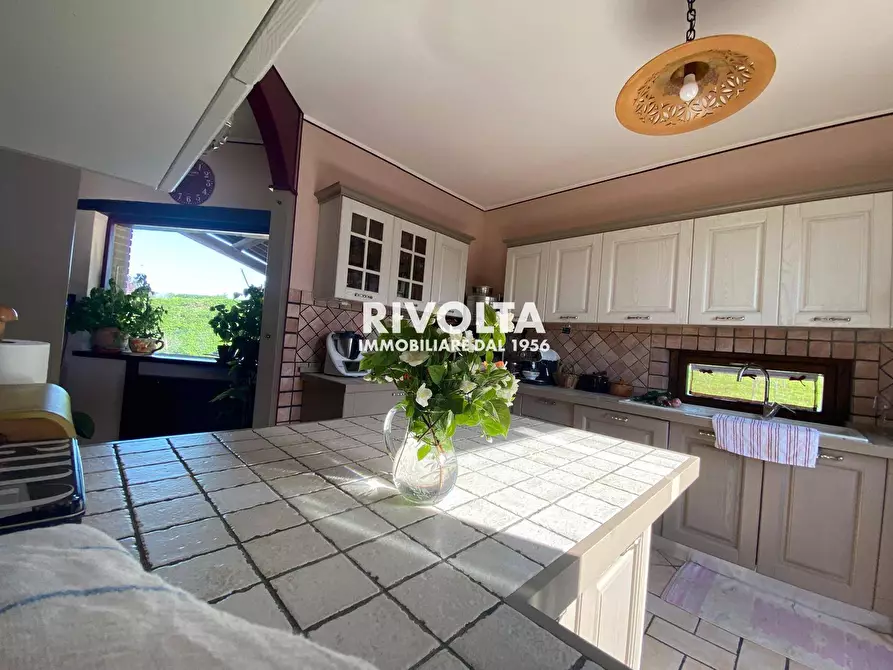 Immagine 5 di Villa in vendita  in via don giovanni minzoni a Avigliano Umbro