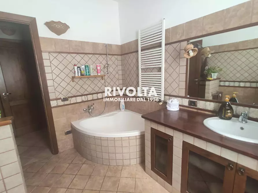 Immagine 21 di Villa in vendita  in via don giovanni minzoni a Avigliano Umbro