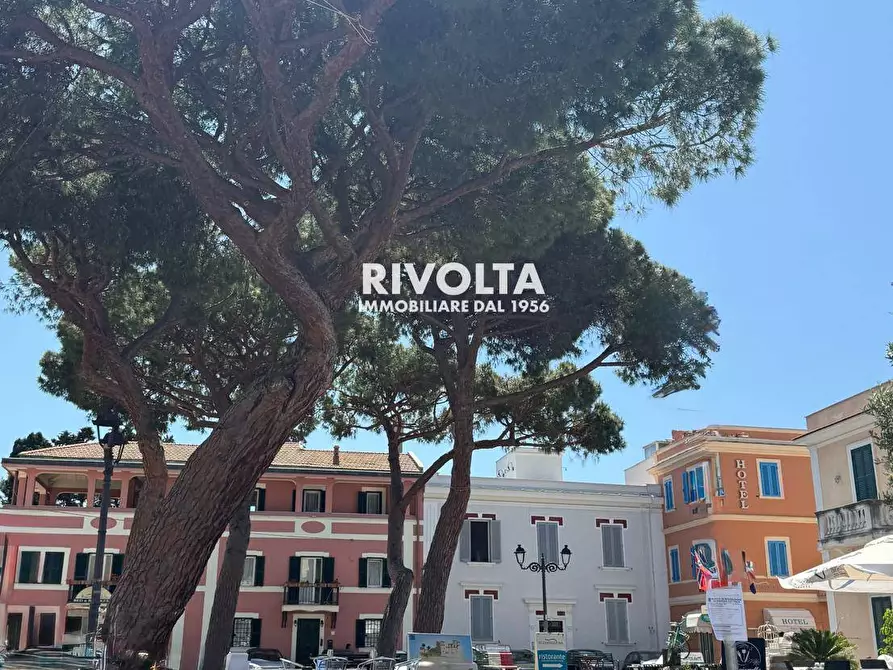 Immagine 2 di Appartamento in vendita  in via della liberta a Santa Marinella