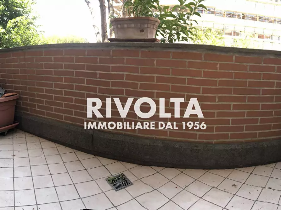 Immagine 5 di Appartamento in vendita  in Via Aurelia a Roma