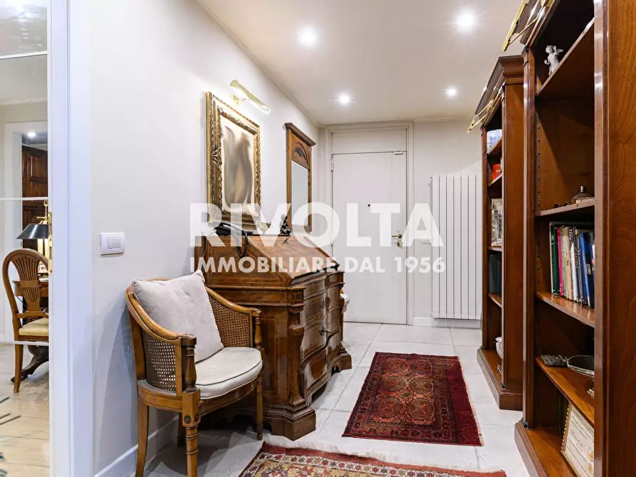 Immagine 10 di Appartamento in vendita  in Viale Cortina D'ampezzo a Roma