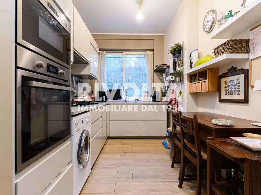 Immagine 18 di Appartamento in vendita  in Viale Cortina D'ampezzo a Roma