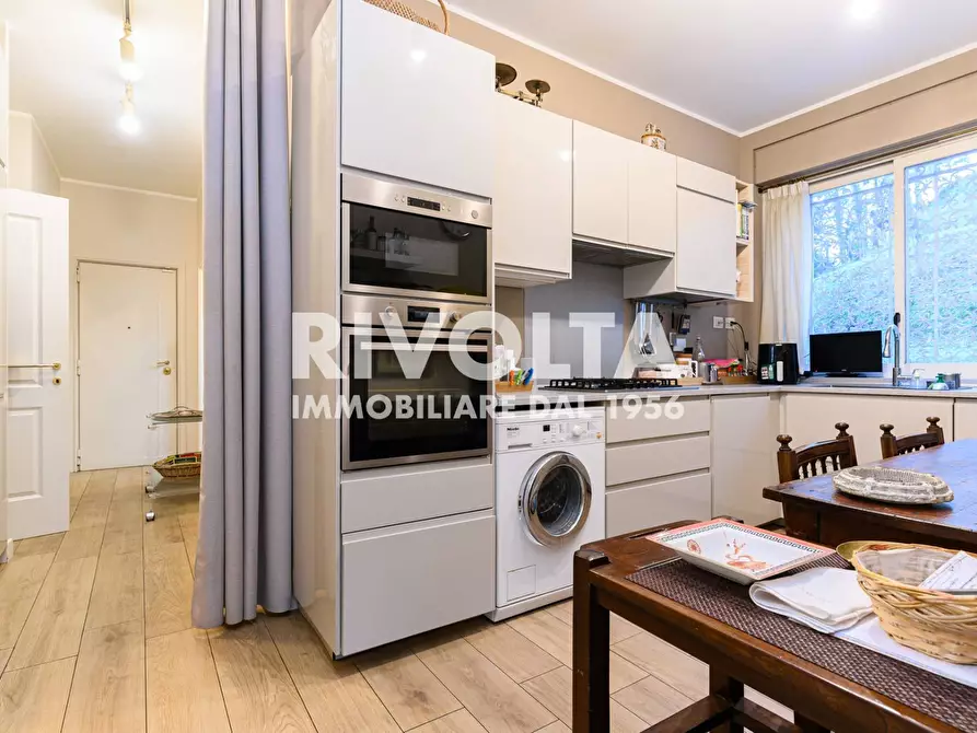 Immagine 20 di Appartamento in vendita  in Viale Cortina D'ampezzo a Roma