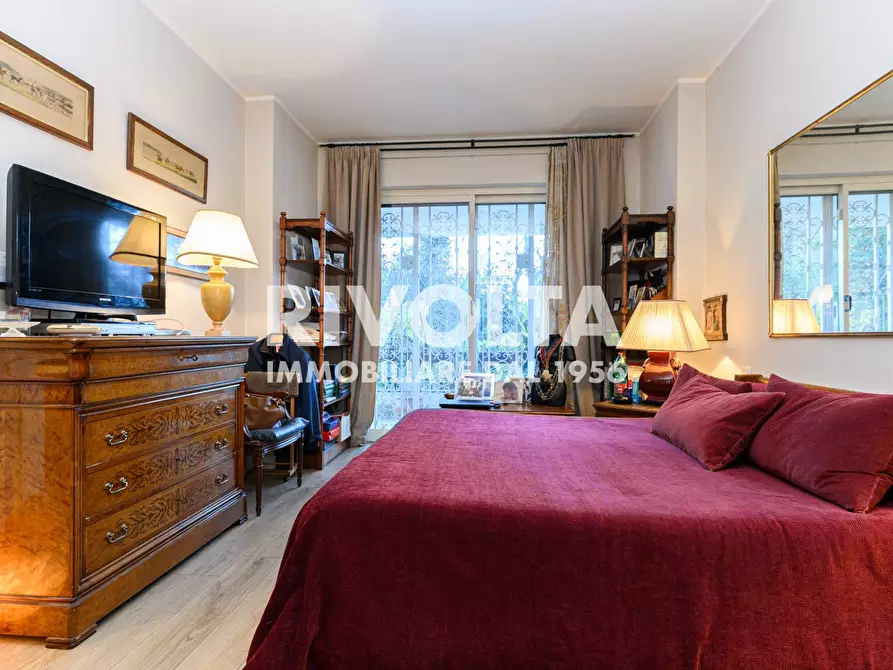 Immagine 28 di Appartamento in vendita  in Viale Cortina D'ampezzo a Roma