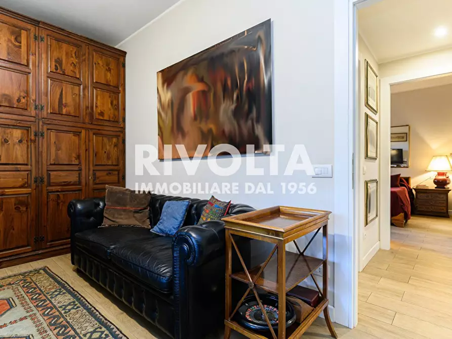 Immagine 42 di Appartamento in vendita  in Viale Cortina D'ampezzo a Roma