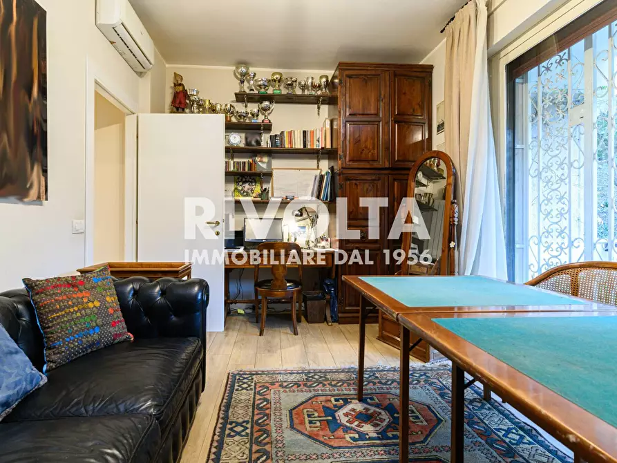 Immagine 43 di Appartamento in vendita  in Viale Cortina D'ampezzo a Roma