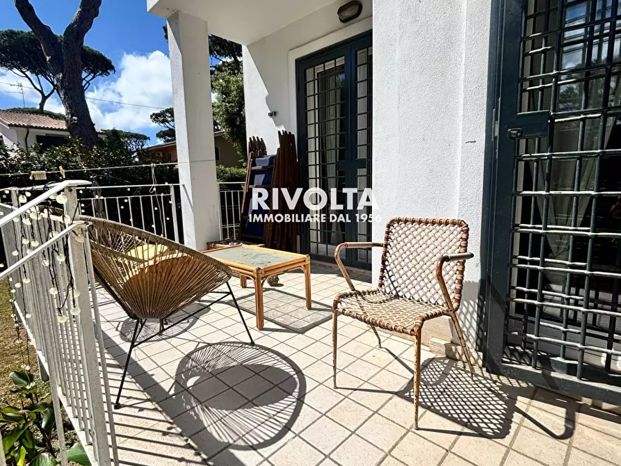 Immagine 24 di Villetta a schiera in affitto  in Viale Castellamare a Fiumicino