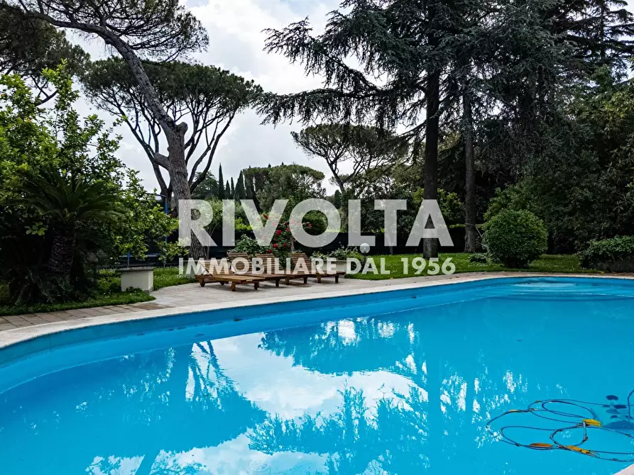 Immagine 8 di Villa in vendita  in Via Appia Pignatelli a Roma