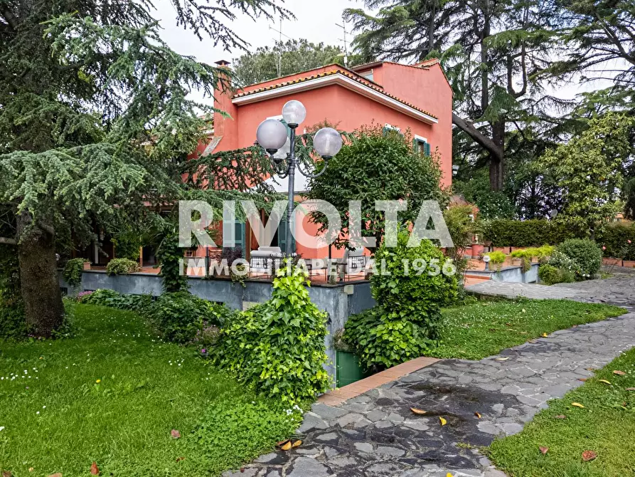 Immagine 15 di Villa in vendita  in Via Appia Pignatelli a Roma