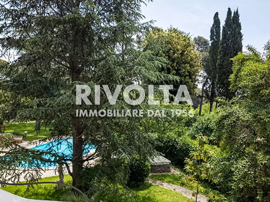 Immagine 32 di Villa in vendita  in Via Appia Pignatelli a Roma