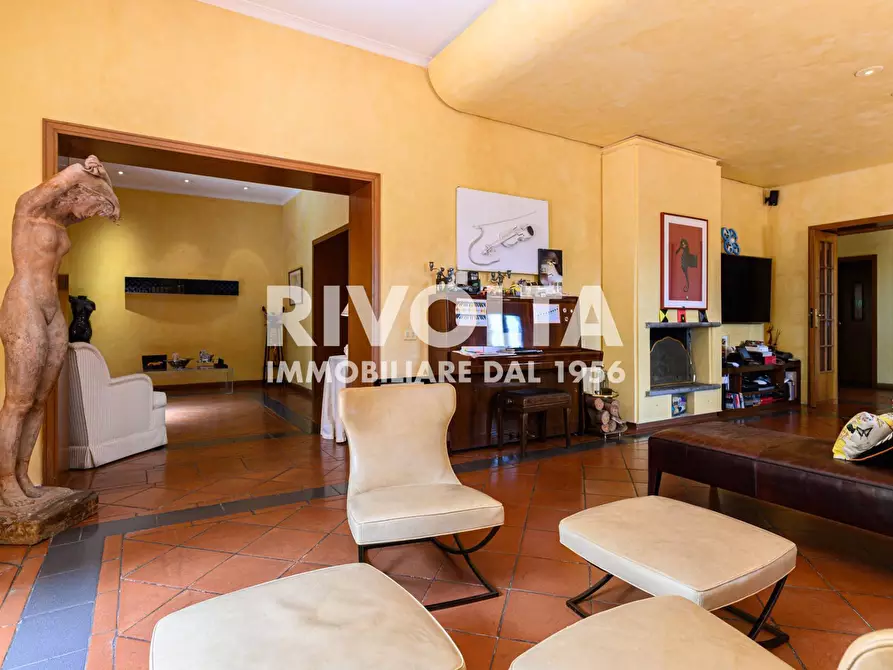 Immagine 36 di Villa in vendita  in Via Appia Pignatelli a Roma