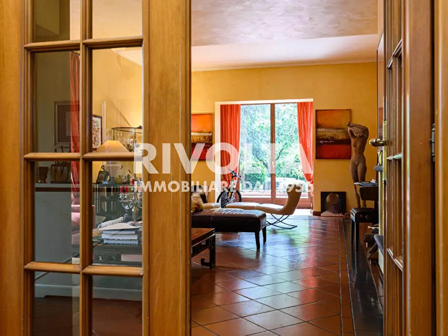 Immagine 53 di Villa in vendita  in Via Appia Pignatelli a Roma