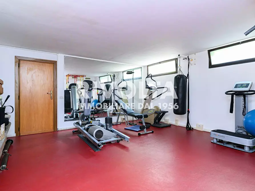 Immagine 61 di Villa in vendita  in Via Appia Pignatelli a Roma