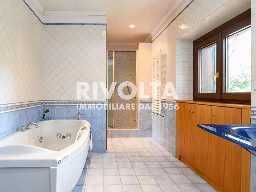 Immagine 87 di Villa in vendita  in Via Appia Pignatelli a Roma