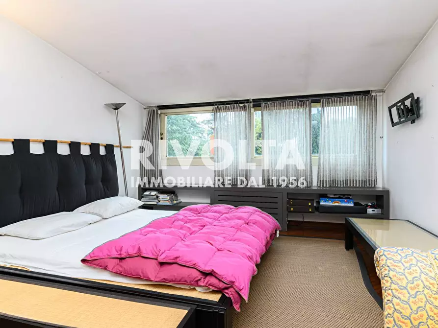 Immagine 95 di Villa in vendita  in Via Appia Pignatelli a Roma