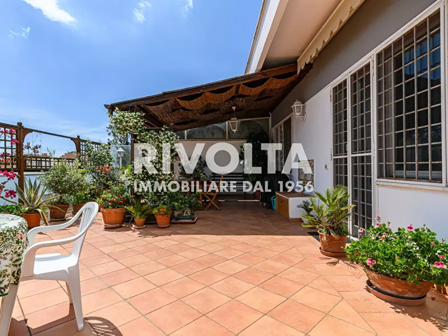 Immagine 1 di Attico in vendita  in Via Attilio Friggeri a Roma