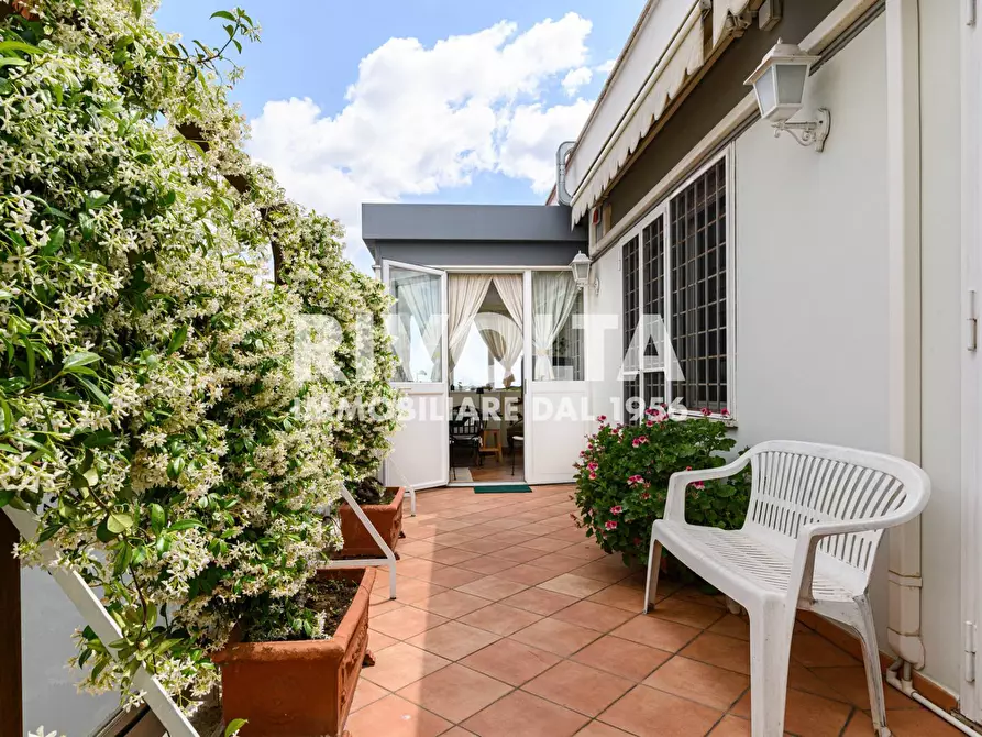 Immagine 15 di Attico in vendita  in Via Attilio Friggeri a Roma