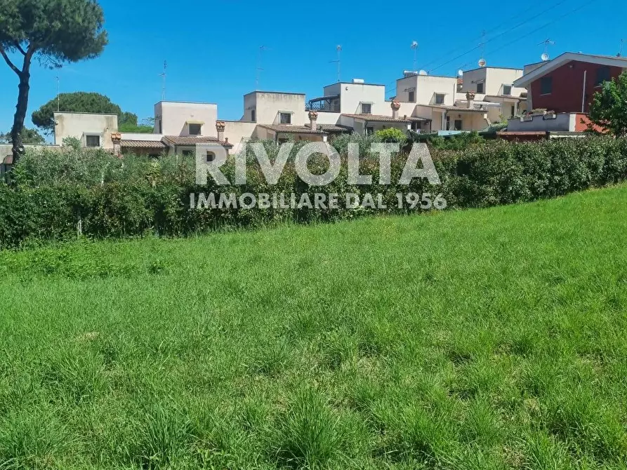 Immagine 3 di Terreno residenziale in vendita  in Via Solopaca a Roma