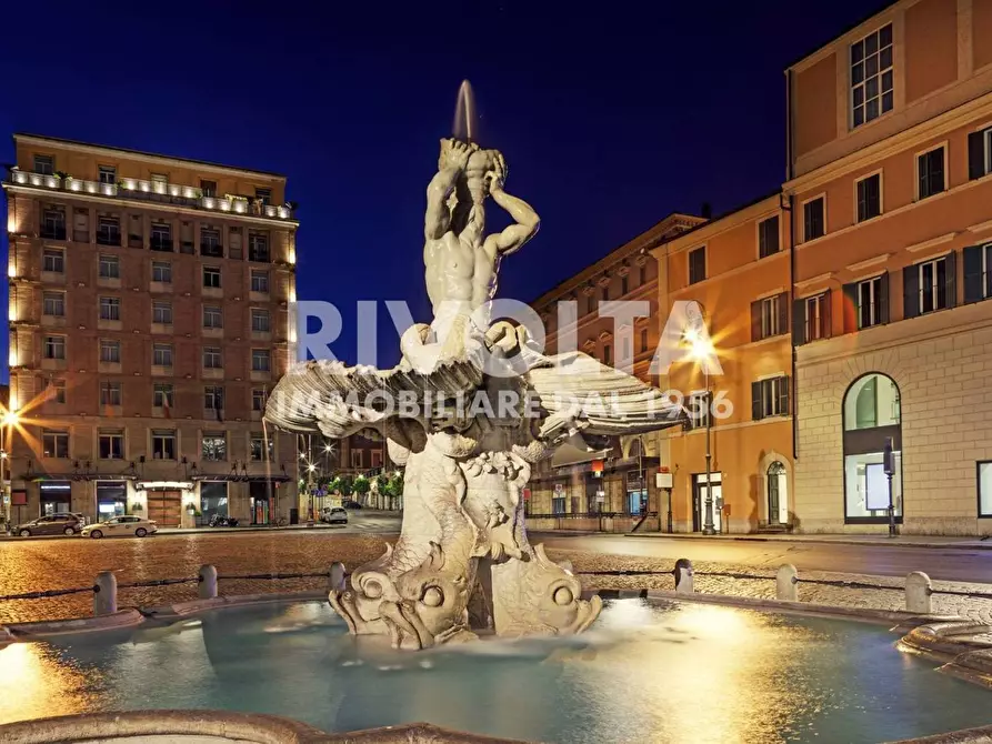 Immagine 1 di Locale commerciale in affitto  in Via Barberini a Roma