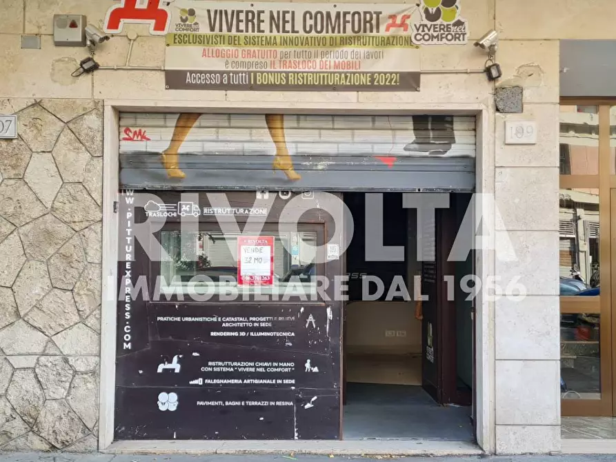 Immagine 1 di Locale commerciale in vendita  in Viale Desiderato Pietri a Roma