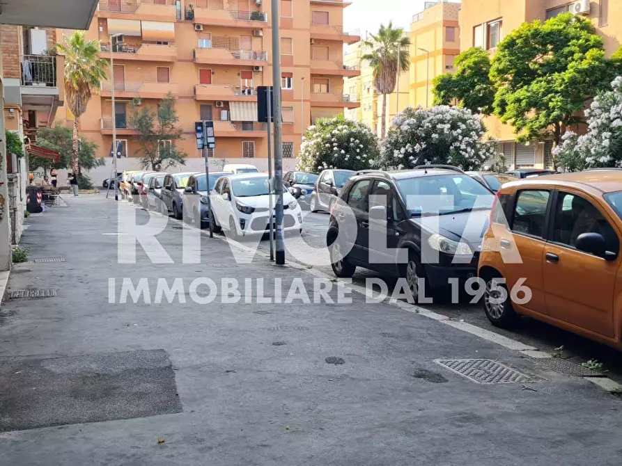Immagine 7 di Locale commerciale in vendita  in Viale Desiderato Pietri a Roma