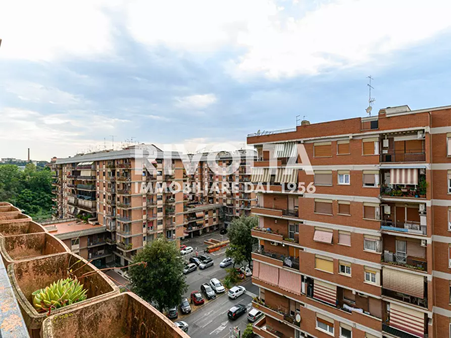 Immagine 10 di Appartamento in vendita  in via Majorana a Roma