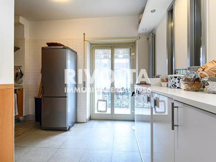 Immagine 11 di Appartamento in vendita  in via Majorana a Roma