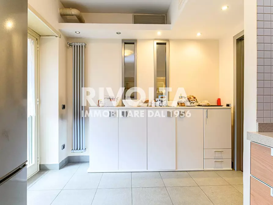 Immagine 14 di Appartamento in vendita  in via Majorana a Roma