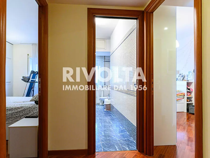 Immagine 18 di Appartamento in vendita  in via Majorana a Roma