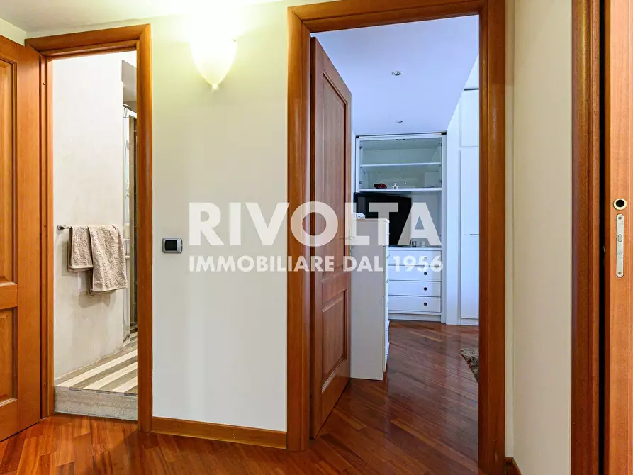 Immagine 33 di Appartamento in vendita  in via Majorana a Roma