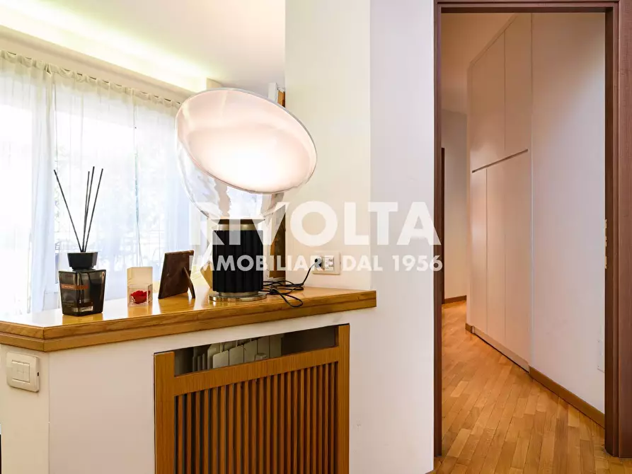 Immagine 1 di Appartamento in vendita  in Via Francesco Saverio Nitti a Roma