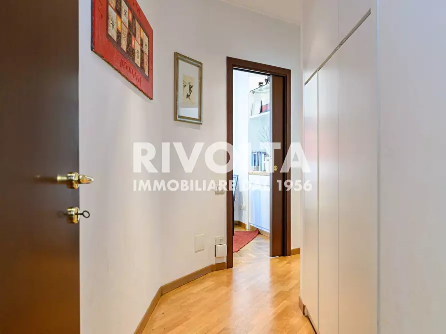 Immagine 13 di Appartamento in vendita  in Via Francesco Saverio Nitti a Roma
