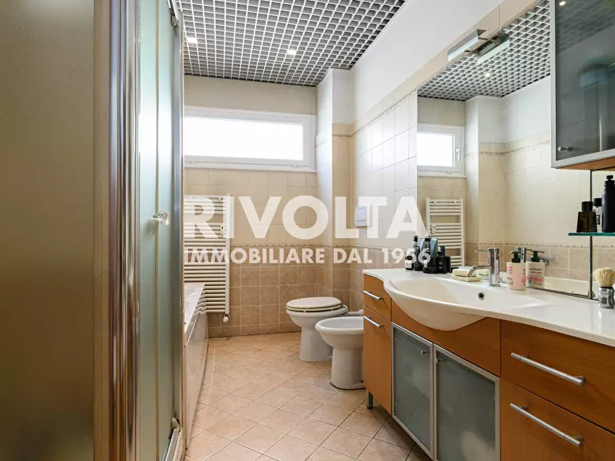 Immagine 35 di Appartamento in vendita  in Via Francesco Saverio Nitti a Roma